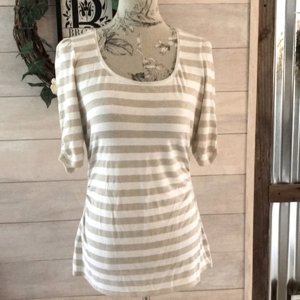 *white House Black Market Gold Shimmer Top M